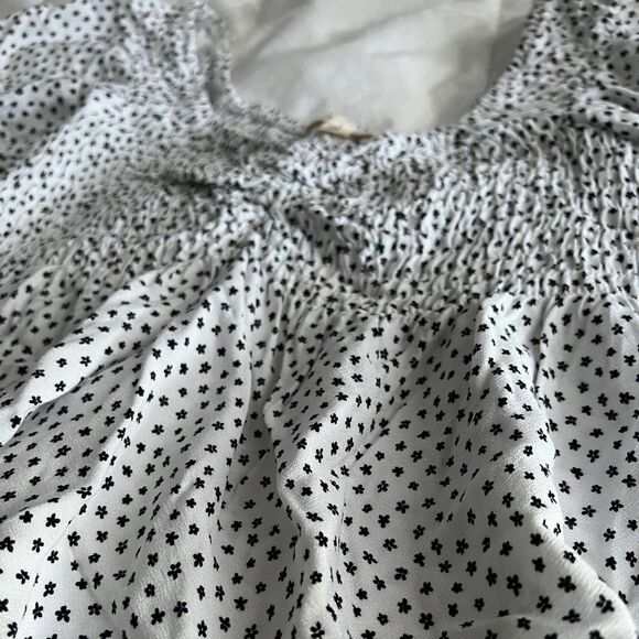 la hearts pacsun black and white puff short sleeve top - Picture 2 of 6